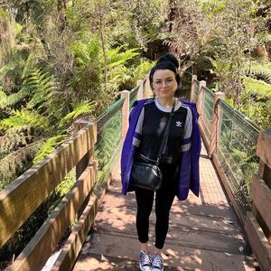 Meet your Posher, Serena